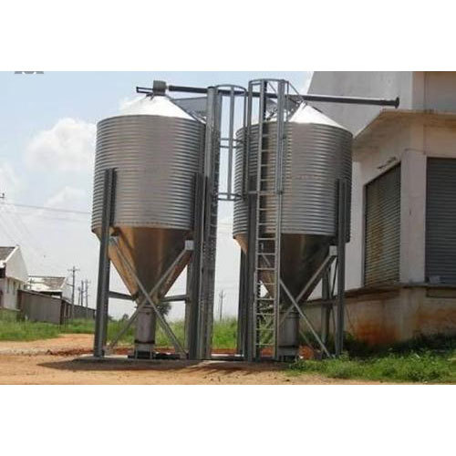 Stainless Steel Layer Feed Storage Silo, Capacity: 1 to 10 ton