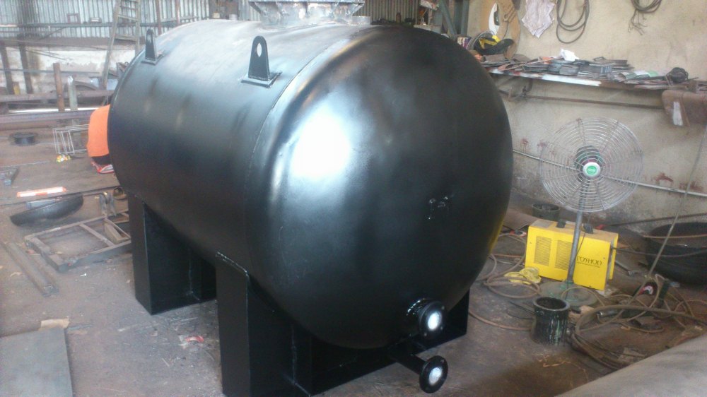 Mild Steel Oil Storage Tank, Capacity: 500-2000 L