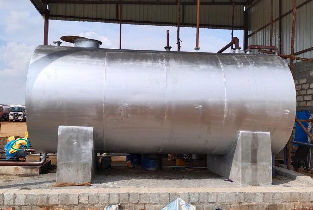 Black Mild Steel Petroleum Storage Above Ground Tanks, Capacity: 90kL