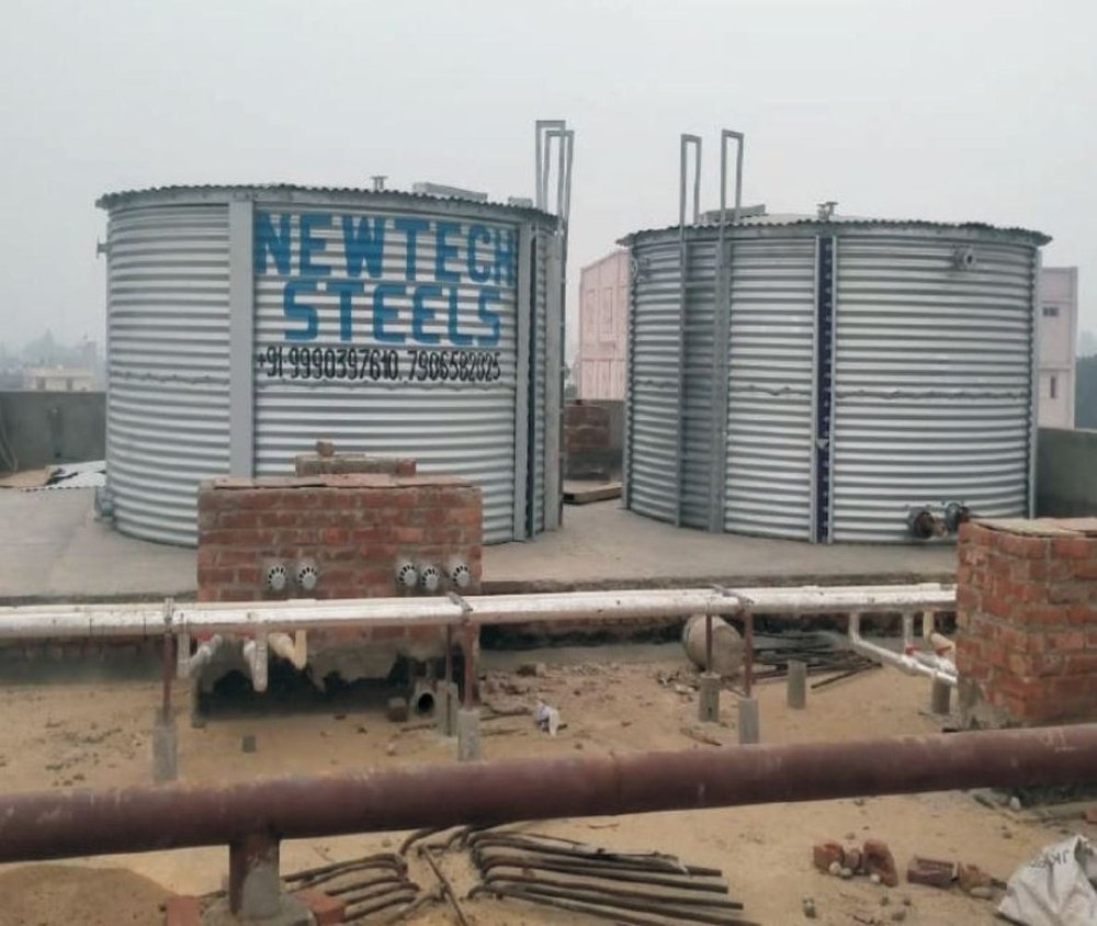 Steel Silver Overhead tanks (on the roof), For Industrial, Storage Capacity: 2000L