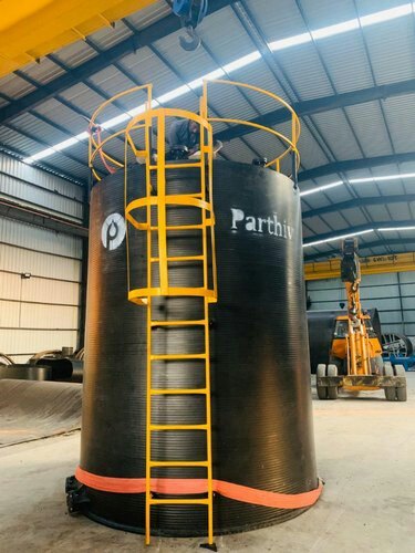 Black Round HDPE Def Storage Tank, Storage Capacity: 1 kl to 75 kl, 7 Mm To 50 Mm