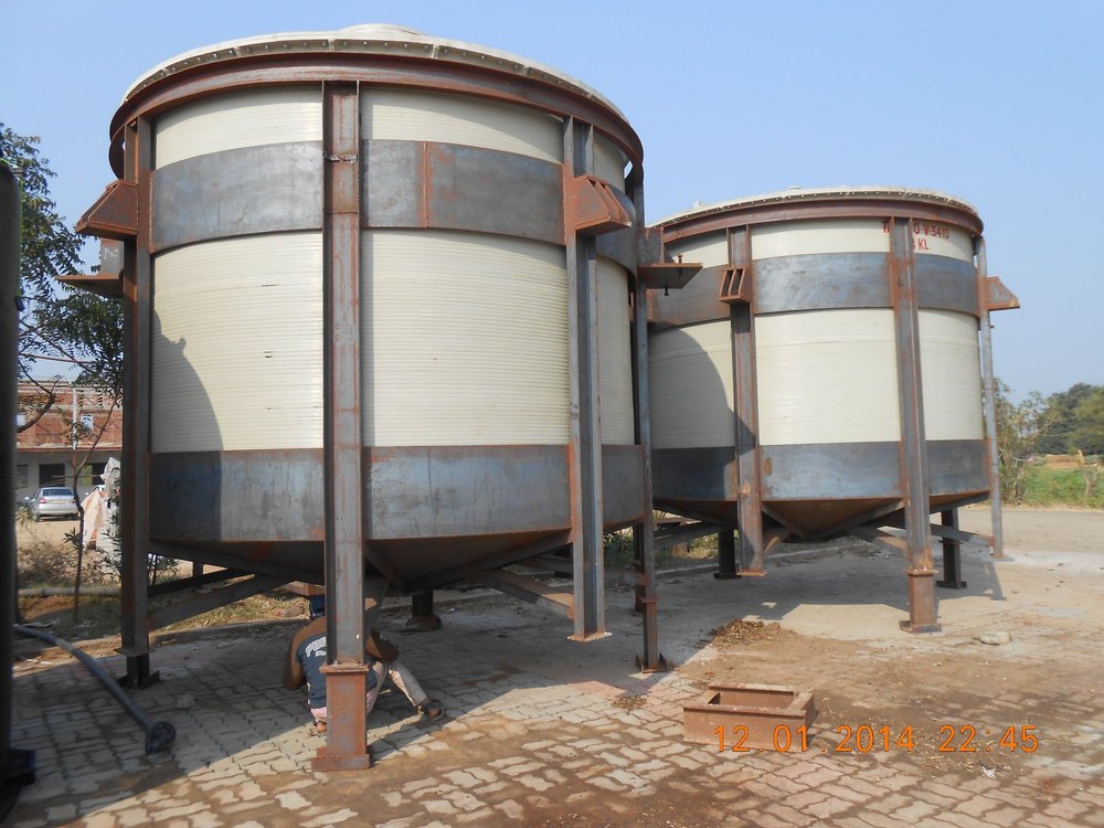 Black Round Spiral HDPE Storage Tank, Storage Capacity: 50000 L, 35 mm