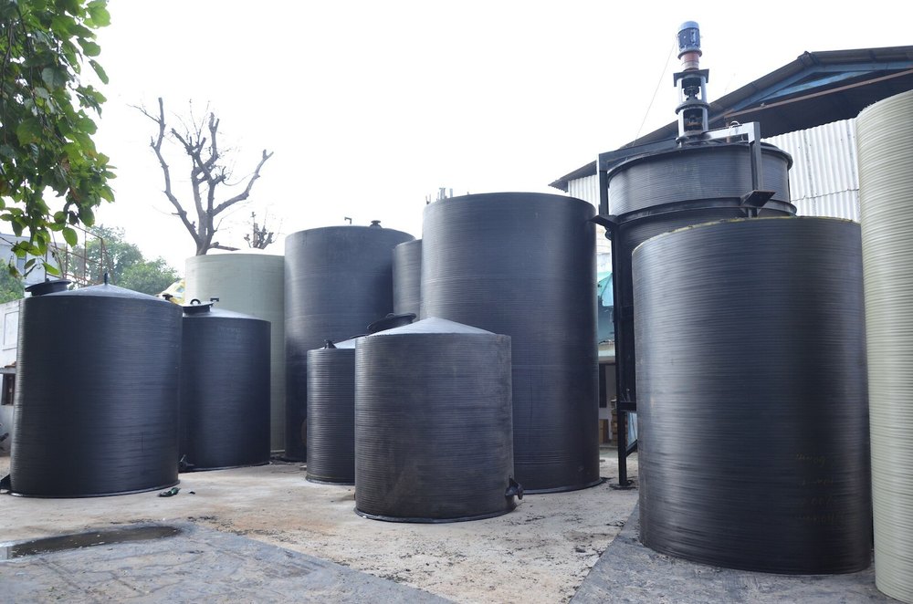 Semi-Automatic Black HDPE Chemical Tank, For Chemicals