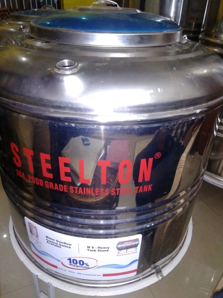 Milk 304 Stainless Steel Storage Tank, Steel Grade: SS304L, Storage Capacity: 500 L