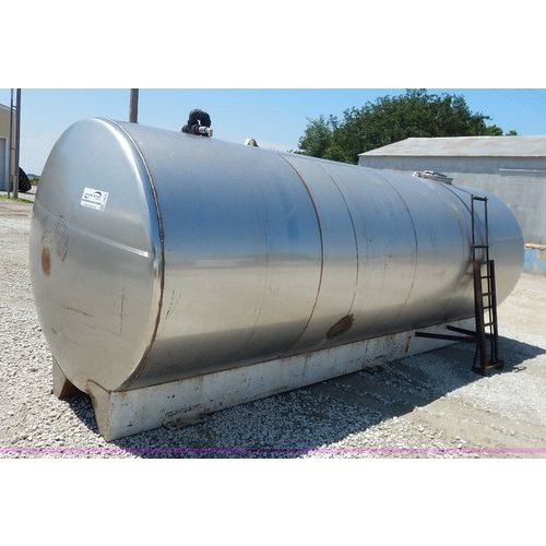 Chemicals/Oils Horizontal Stainless Steel Sorage Tank, Capacity: 5000-10000 L
