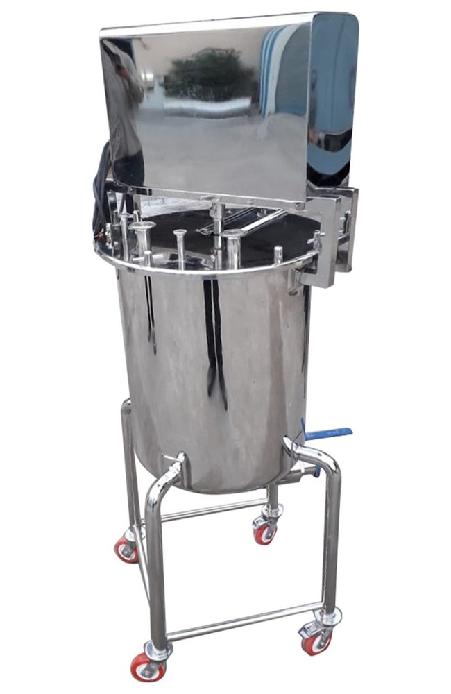 Stainless Steel Filter Tank, 100psi