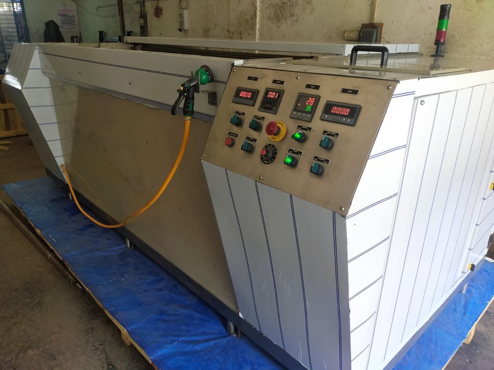 Chemicals/Oils Nickle Plating Tank-Bath, For Chemical Industry, Capacity: 500-1000 L