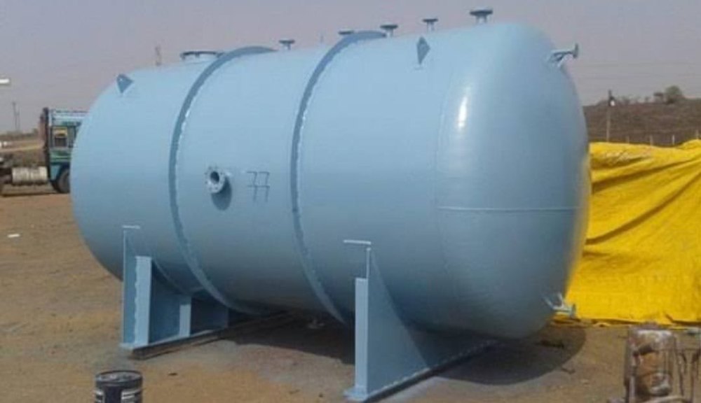 Chemicals/Oils Stainless Steel MS SS Storage Tanks, Steel Grade: SS304, Capacity: 1000-5000 L