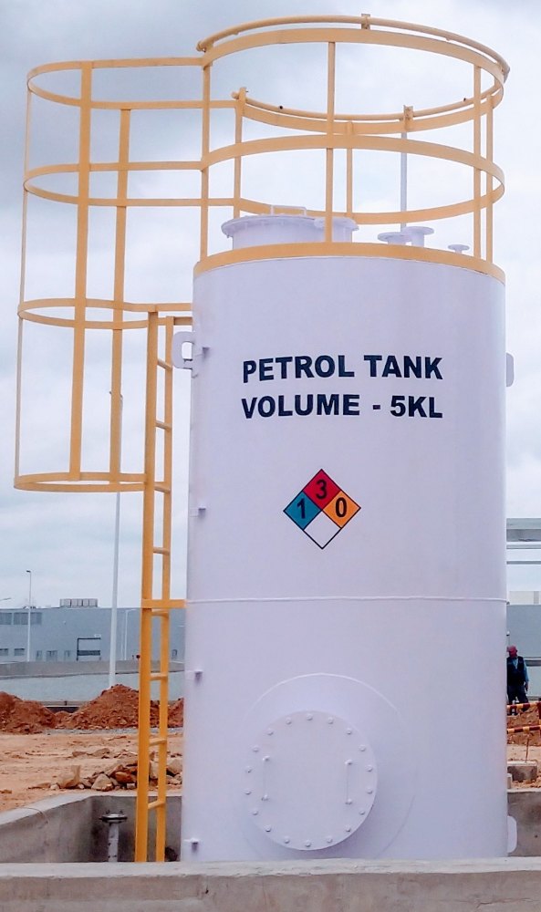 Chemicals/Oils M.S Tank, 2 Ton, for Industrial