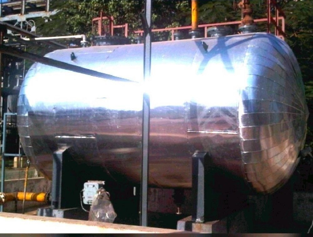 Silver Hot Insulation Aluminum Liquid Storage Tank, Storage Capacity: 10000 L, 100 PSI