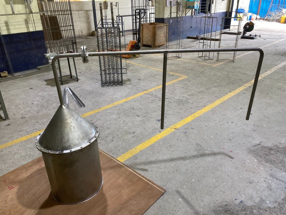 Custom built Chemicals/Oils Titanium Tank, Capacity: 100ltrs, 500mmdia X 600mm Height