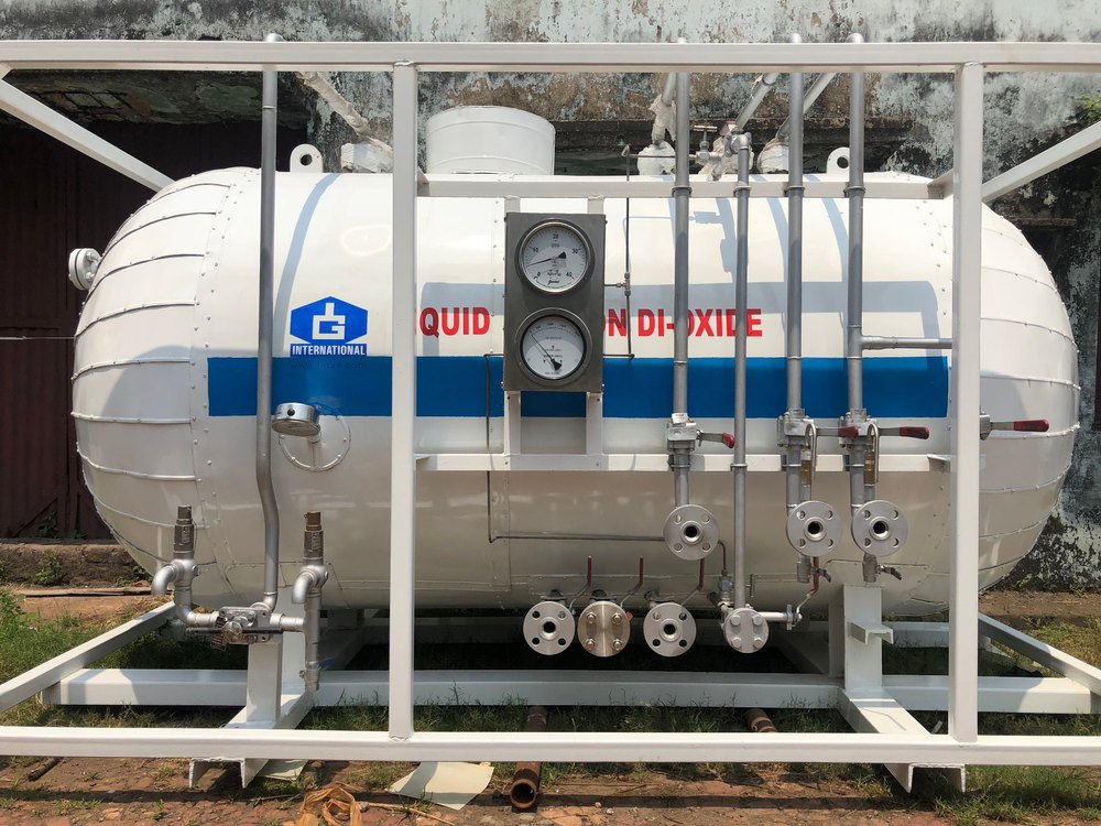 Black Mild Steel Cryogenic Storage Tank