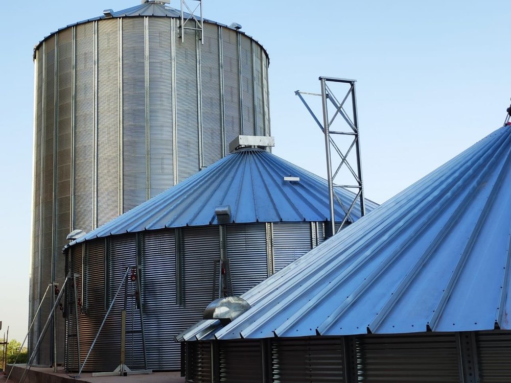 Flat Bottom Bhupati Engineering Grain Storage Silos Tanks