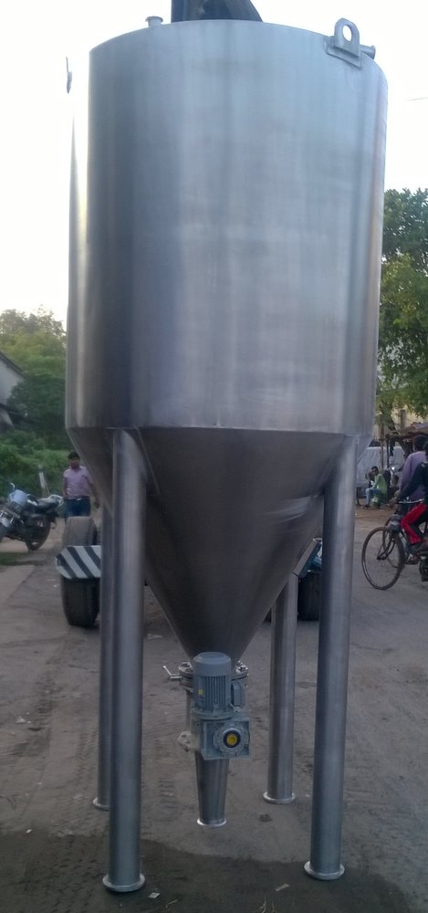 Cone Bottom Stainless Steel Silo, Capacity: 0 - 50 Ton