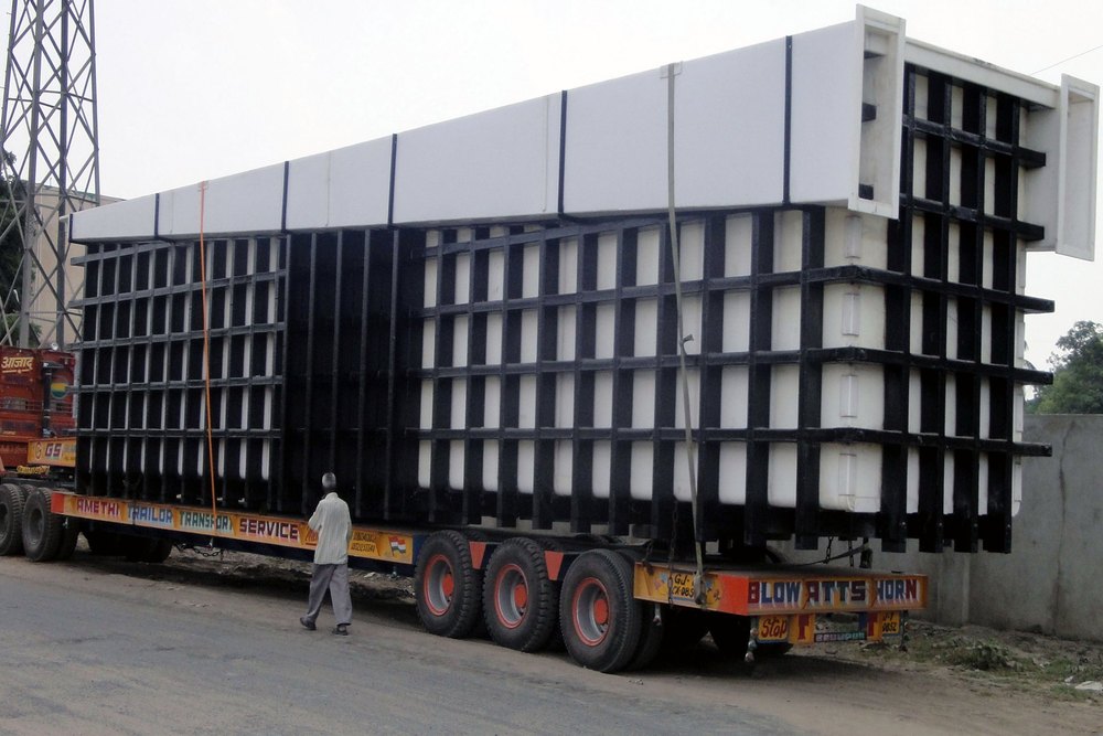 Plast World 17 Mtr FRP Pickling Tank, For Industrial, Storage Capacity: 100000 L