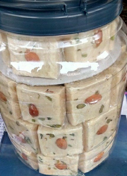 100 Percent Ordinary Sohan papdi (jar), Packaging Type: 6 Jar Tin