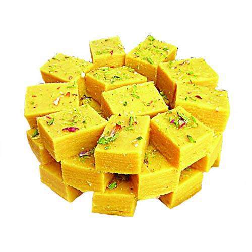 Tasty Food Sweet Mango Soan Papdi, Pack Size: 500 Gram, 1 Kilogram