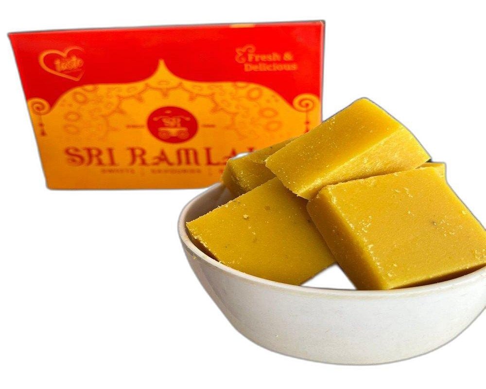 100% Khoya Barfi Sweet, Packaging Size: 1Kg, Packaging Type: Box