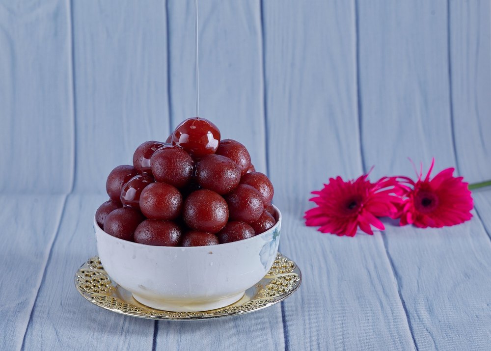 SRM Sugar Dry Gulab Jamun, Size Available: Regular, Packaging Type: Sweet Box