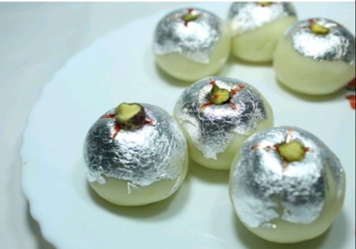 Mava Pista Round Peda, Packaging Size: 1 Kg