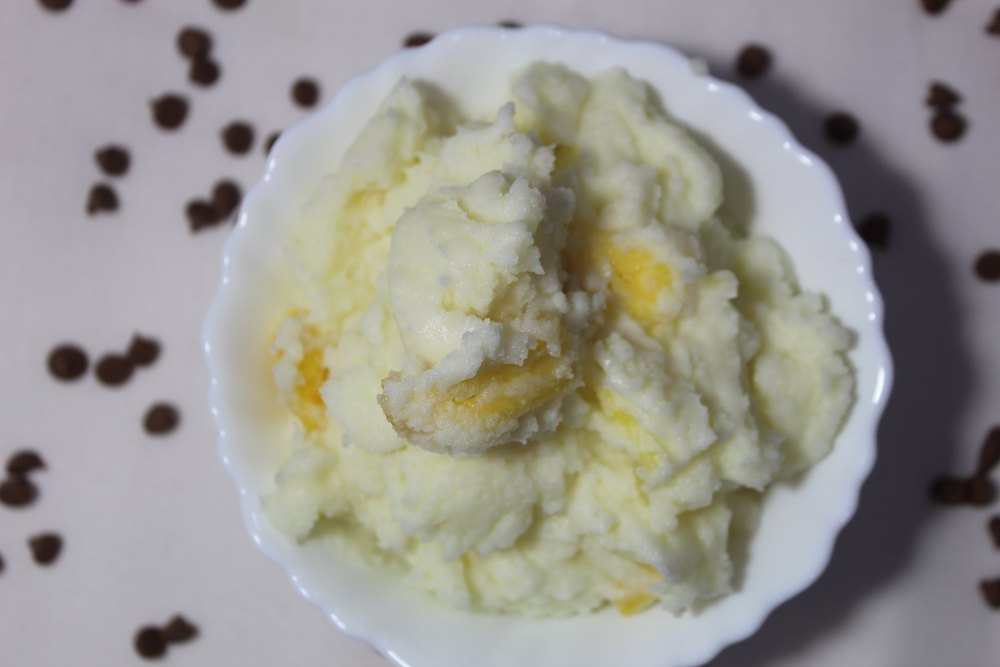 Pineapple Matho Shrikhand, Packaging Size: 1 Kg, Packaging Type: Loose Packing