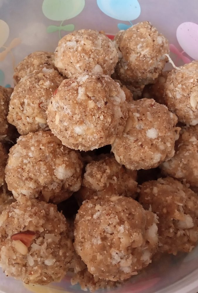 Desi Ghee Ladoo Gond Laddu (Antu Laddu), Packaging Size: 250 Grams