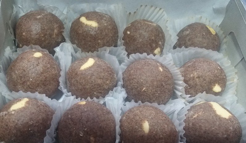 purefoodz Desi Ghee Fresh Nachani Ladoo, Available Laddu: Besan Laddu, Packaging Size: Half Kg