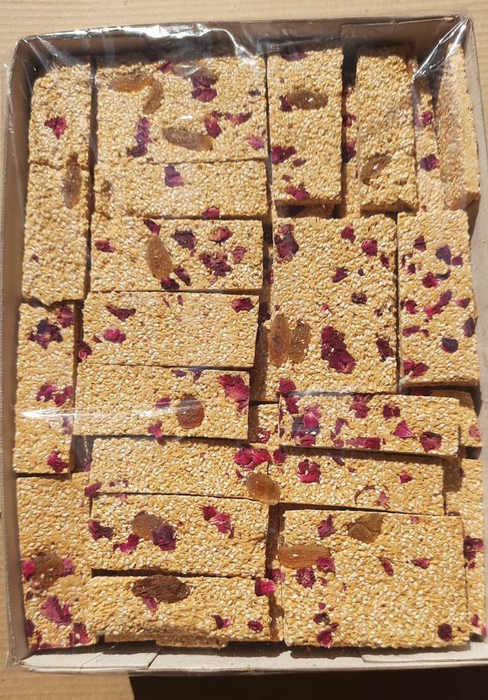 Mahalakshmi Til Gajak, 1kg, Packaging Size: 10 X 5 X 3 Inch