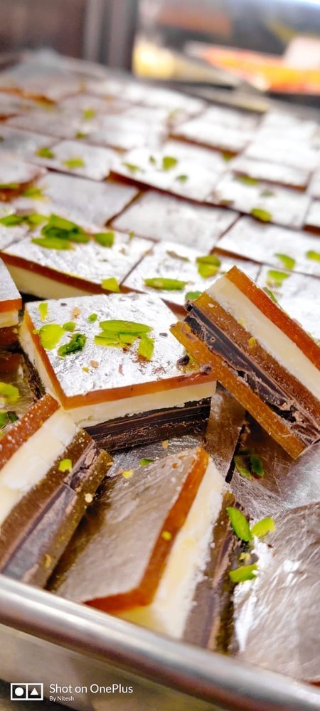 Veg chcolate amm papad mango chocolate barfi, Packaging Type: Box