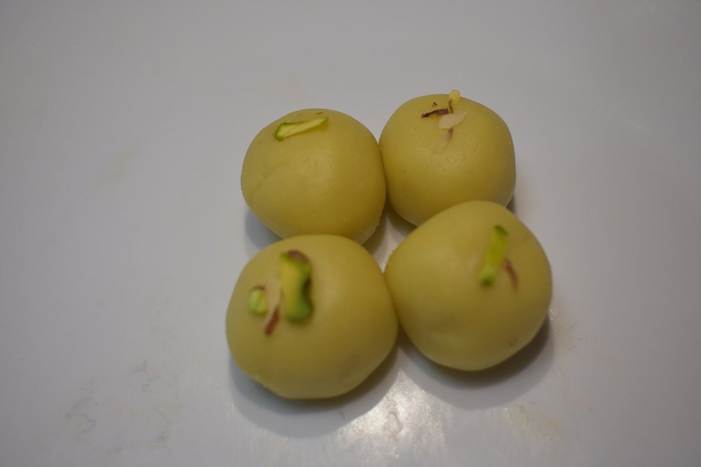 Doodh Pedha Ladoo, 1 Kg