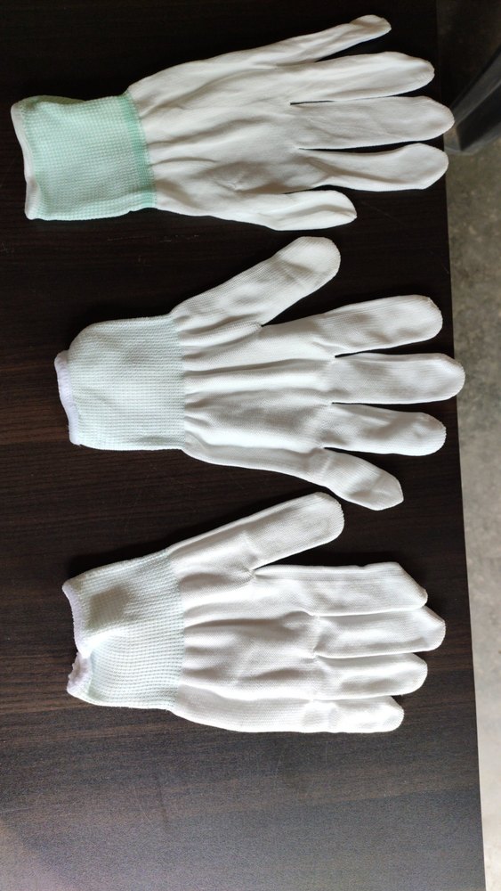 White Lintfree Gloves