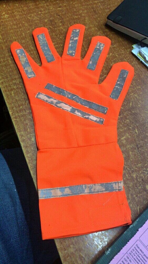 Male Light red Reflective Hand Gloves, 6-10 Inches, Finger Type: Half Fingered