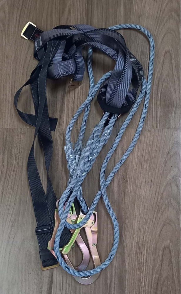 Nylon Blue and Black Rope Safety Harness, For Fall Protection, Size: 9m (length)