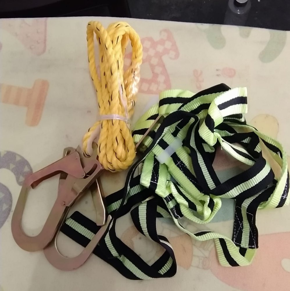 Yellow Construction Full Body Harness, For Fall Protection