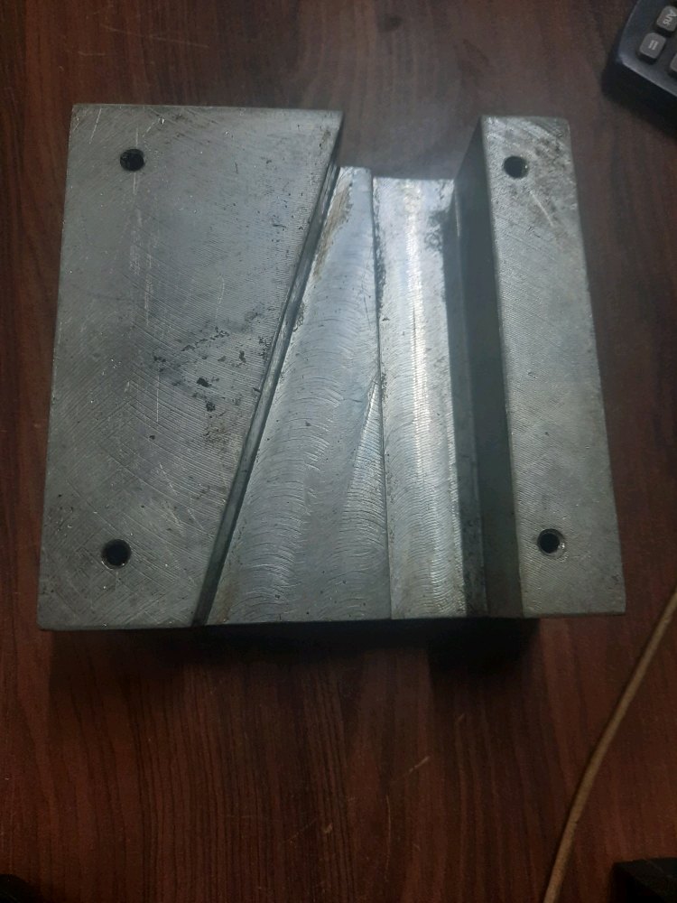 Grey Iron Safety Block, For Fall Protection, Size: 10 X 10 X 2 cm