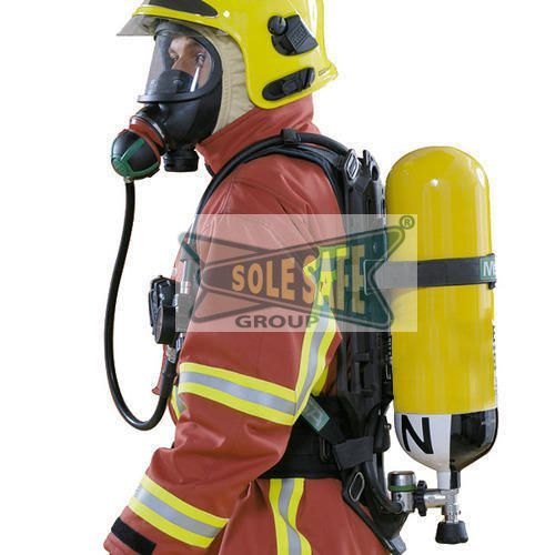 Portable Breathing Apparatus Set, Volume Of Cylinder: 200 Or 300 Litres