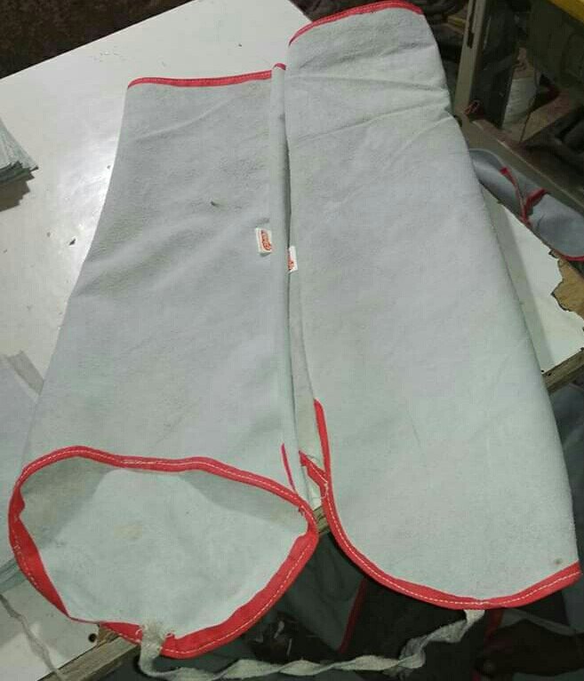 Grey Leather Hand Sleeves, Size: 18