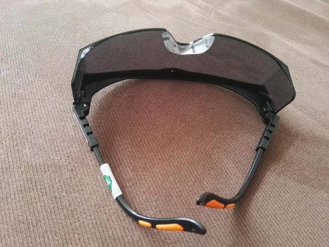 UV Protection Safety Goggles, Size: Adjustable