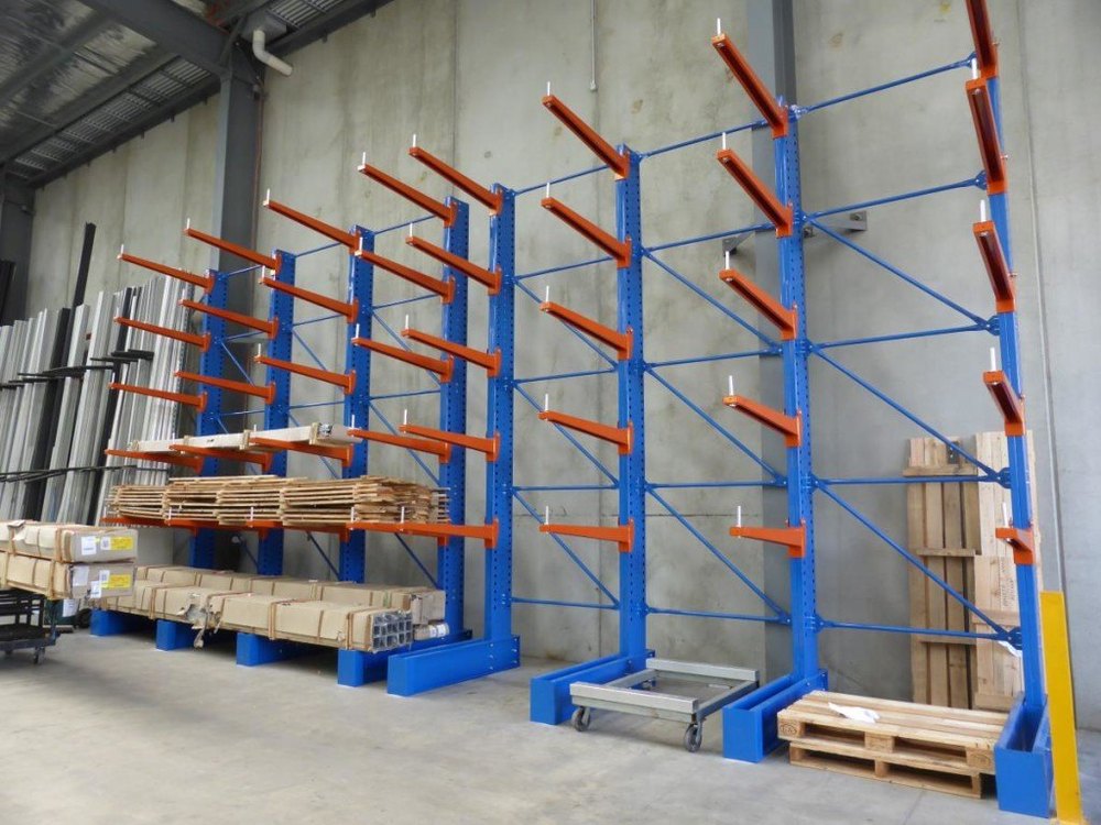 Metsto Paint Coated Pallet Cantilever Rack, Storage Capacity: 2000-3500 Kg