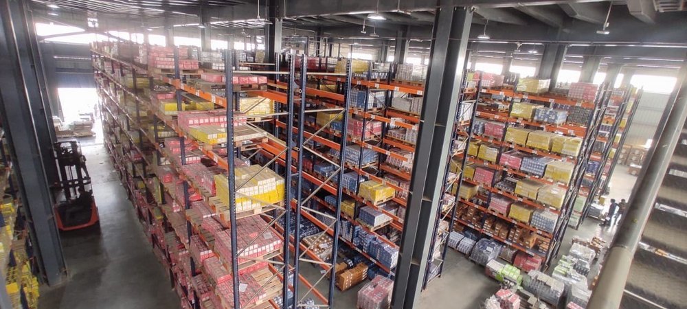 Mild Steel Warehouse Shelf, Load per Layer: >500 kg