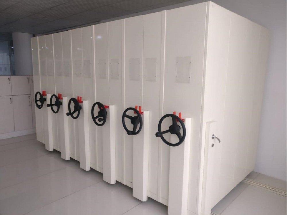 Sunil Enterprises 8 Ft Mobile Compactor, Storage Capacity: 50 kg Per Rack