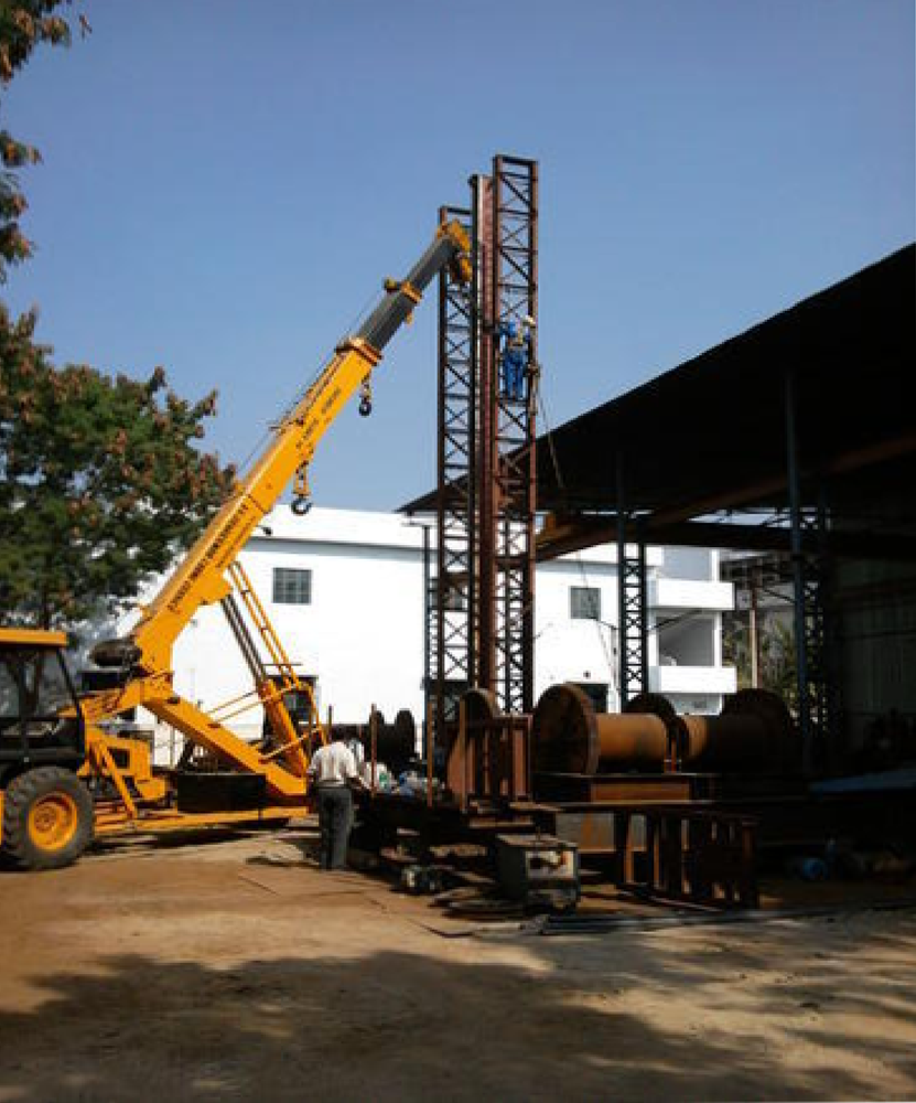 Floor Operated Stacker Crane, Max Crane Boom Length: 80 Feet