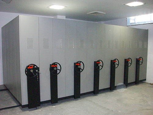Sunil Enterprises 10 Ft SS Mobile Compactor, Storage Capacity: 60 kg Per Rack