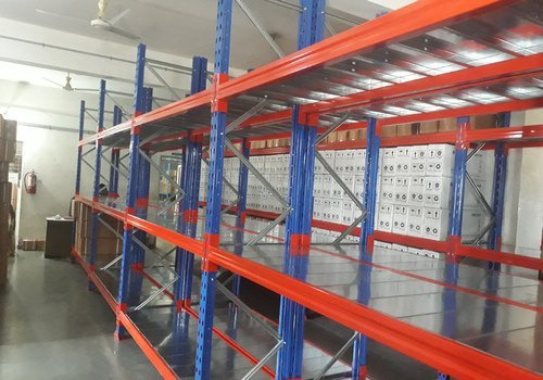 Hulk Vertical Storage System