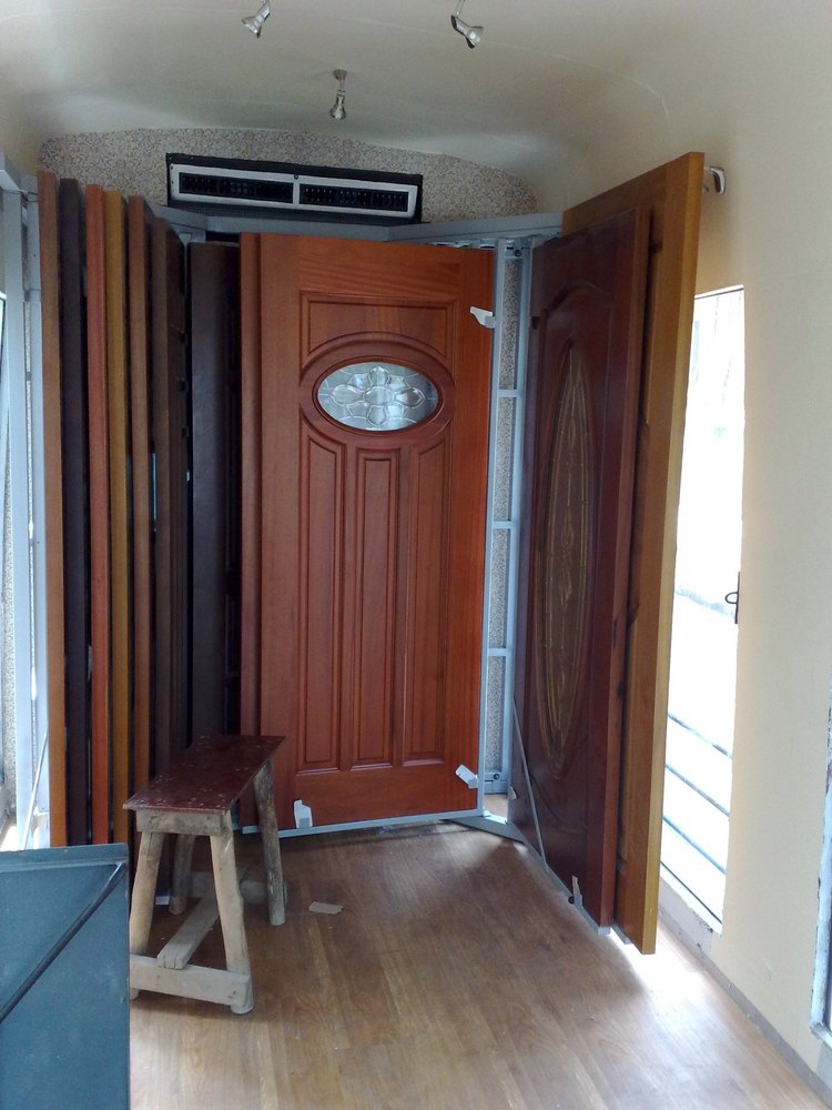 Door panel display stand