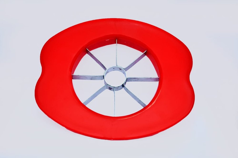 Red Plastic Apple Cutter, For Kitchen