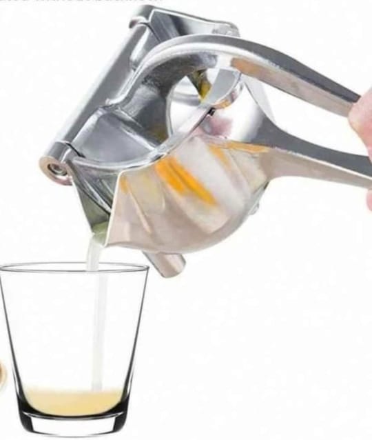 Silver Manual aluminium fruit juice squeezer