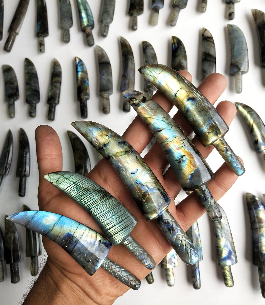 Black Carved Labradorite Knives Carvings, Size: 4-5 Inches
