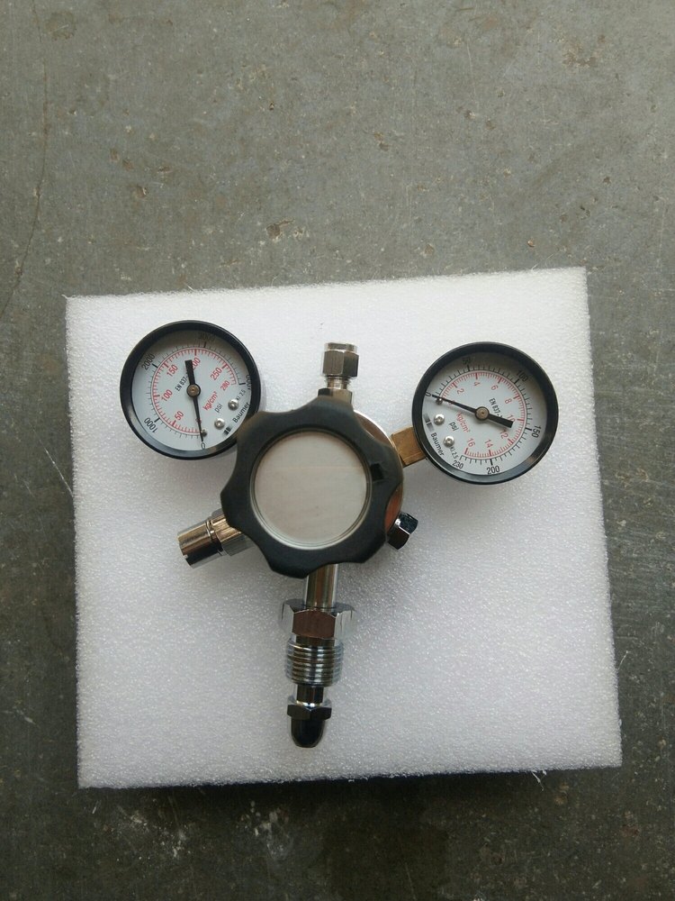 Standard Silvery White Industrial Brass High Pressure Gas Regulator