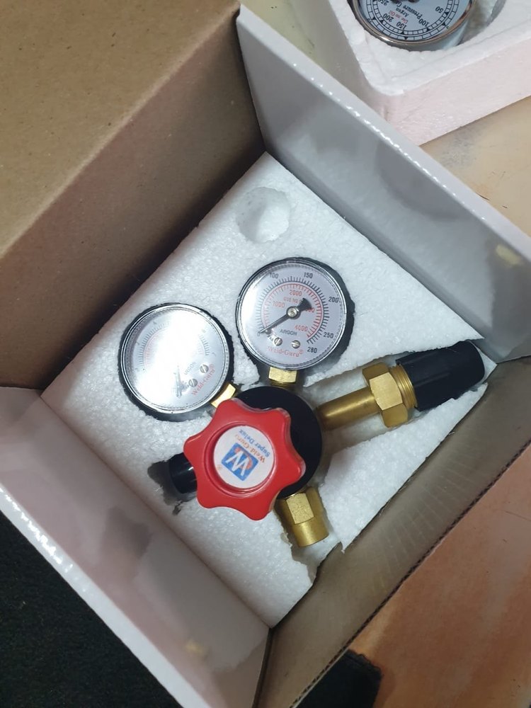 Silvery White Brass Co2 Gas Regulator, For Industrial